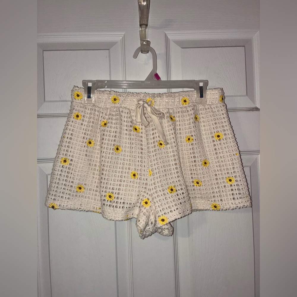 Women's Cream Crochet Shorts